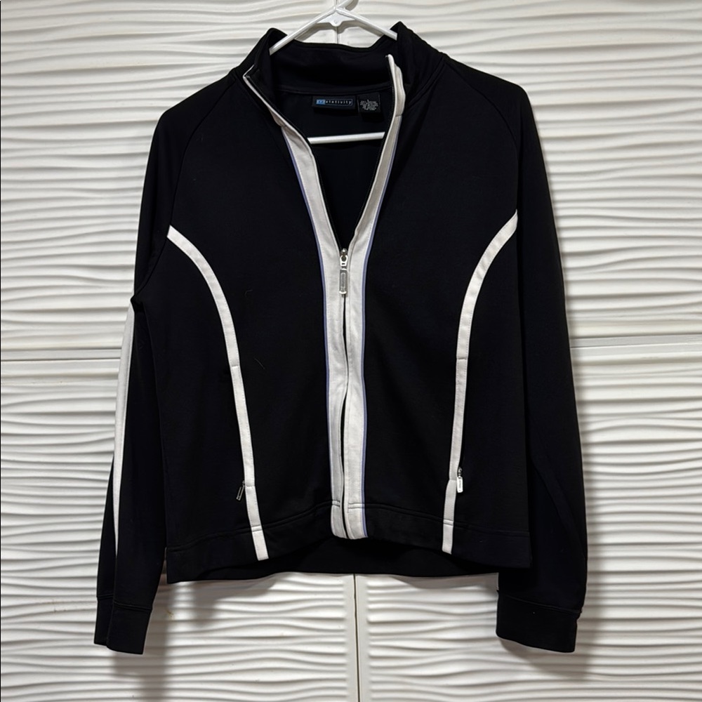 Black and White Women's Jacket and Sweatpants Set
